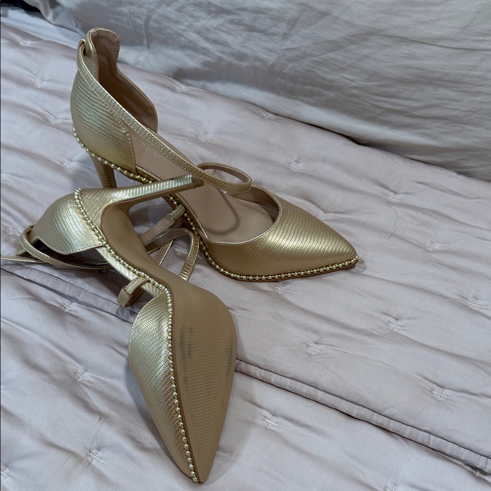 BCBGeneration Gold Pointed Toe Heels - Picture 3 of 5